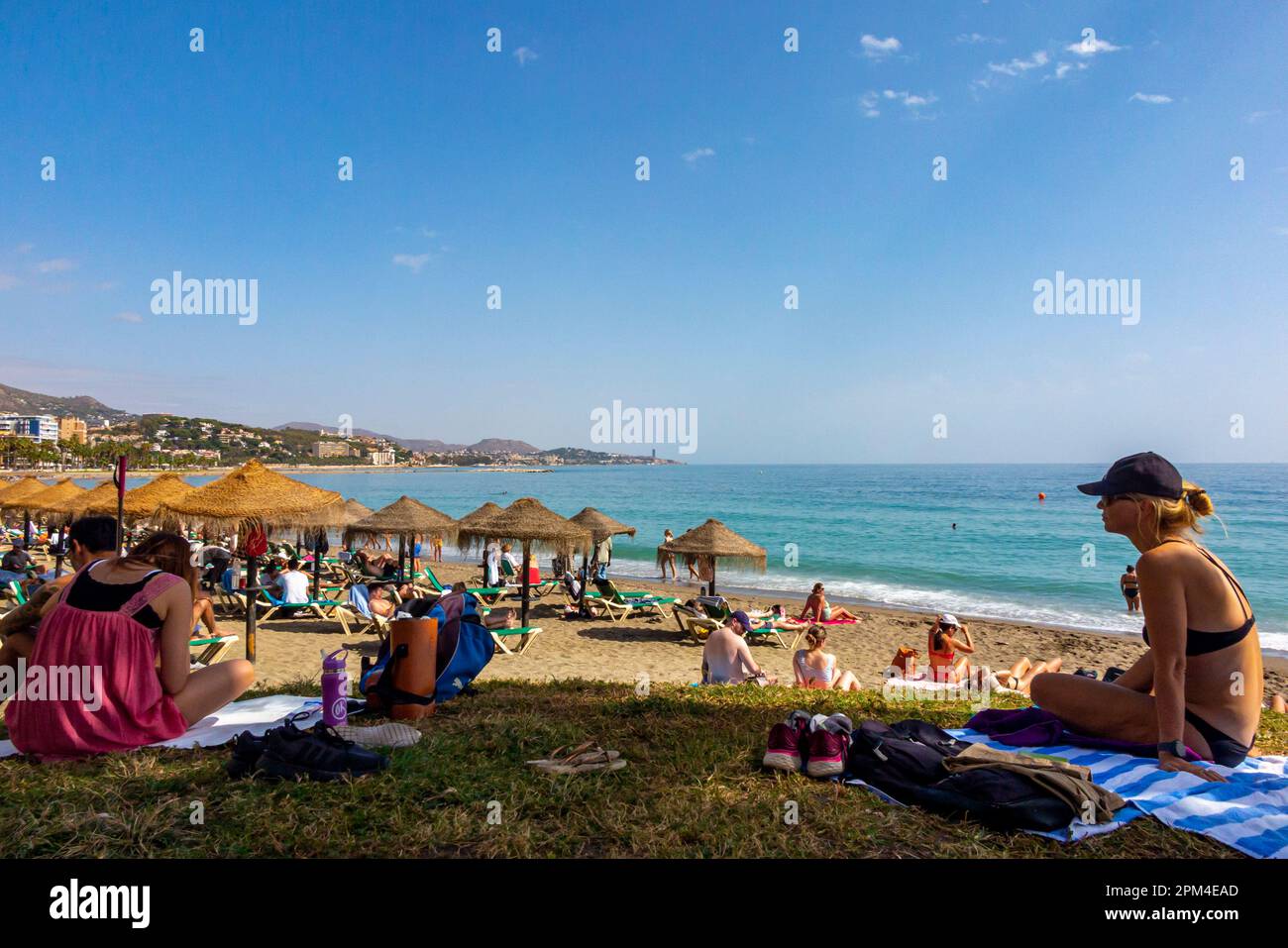 Playa La Malagueta Strand nahe dem Stadtzentrum von Malaga an der Costa del Sol in Andalusien Südspanien. Stockfoto