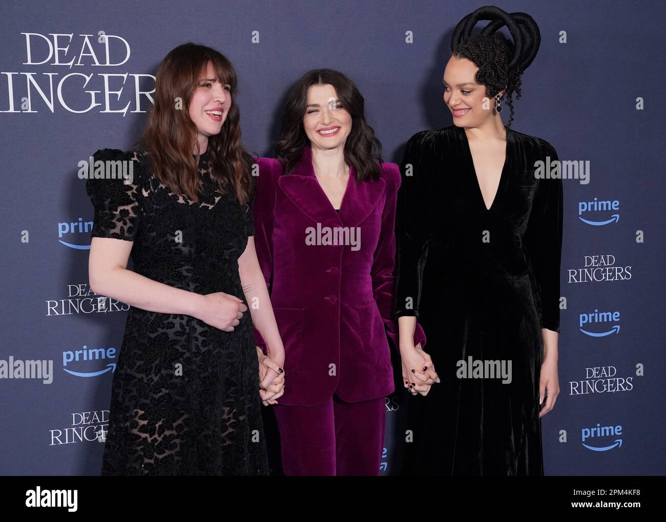 (Von links nach rechts) Alice Birch, Rachel Weisz und Britne Oldford, die bei der BFI Southbank in London zu einer Sondervorführung für die neue Amazon Original Serie „Dead Ringer“ eintreffen. Foto: Dienstag, 11. April 2023. Stockfoto