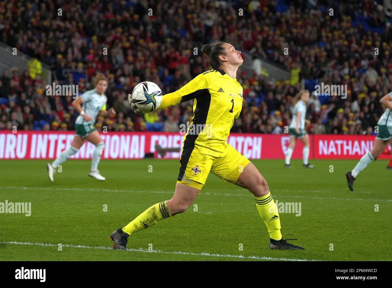 Torhüter Shannon Turner aus Nordirland. Wales 4/1 Nordirland. Cardiff City Stadion. 6. April 2023 Stockfoto