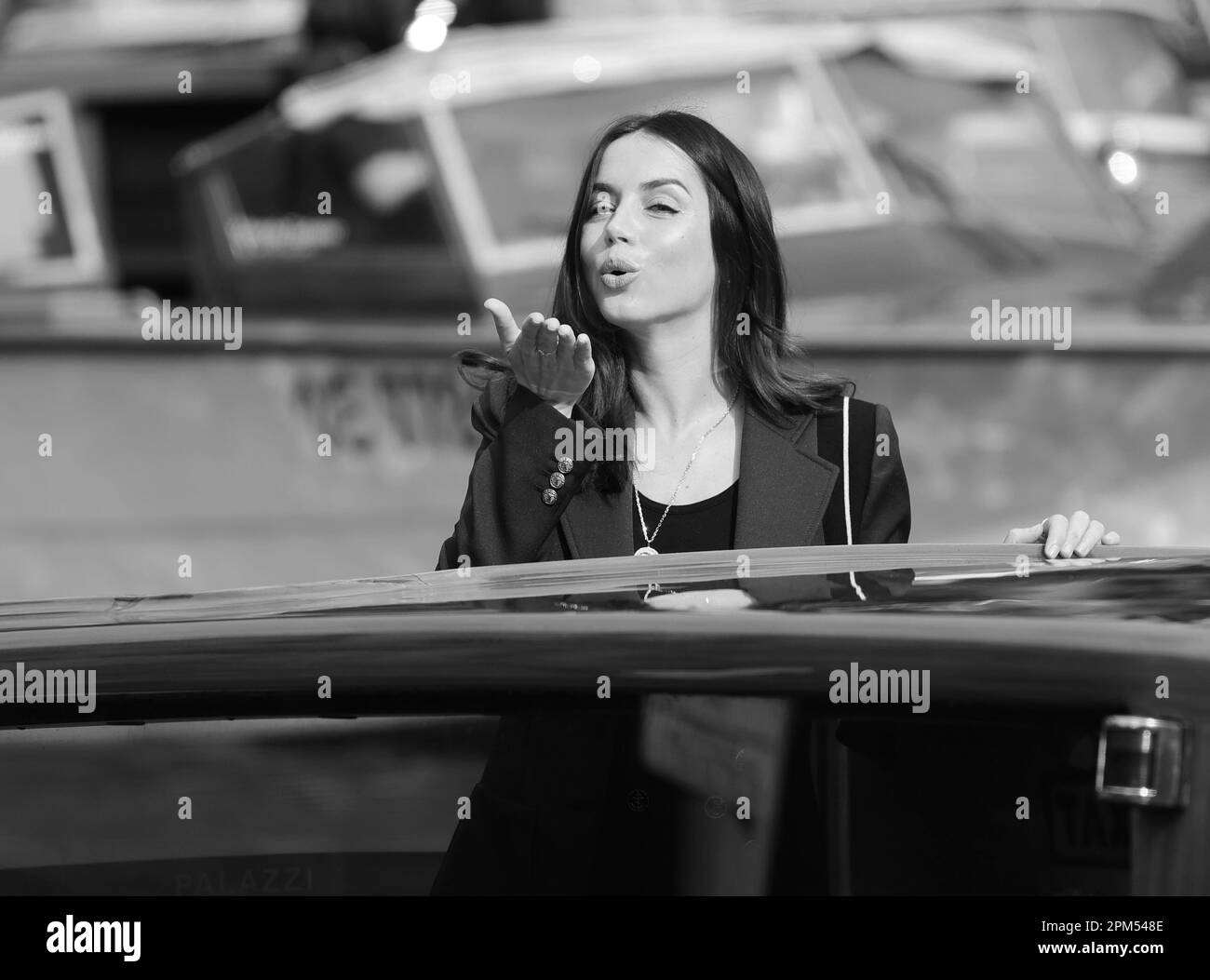 VENEDIG, ITALIEN - 07. SEPTEMBER: Ana de Armas kommt im Hotel Excelsior während des 79. Venedig Filmfestivals am 07. September 2022 in Venedig, Italien, an Stockfoto