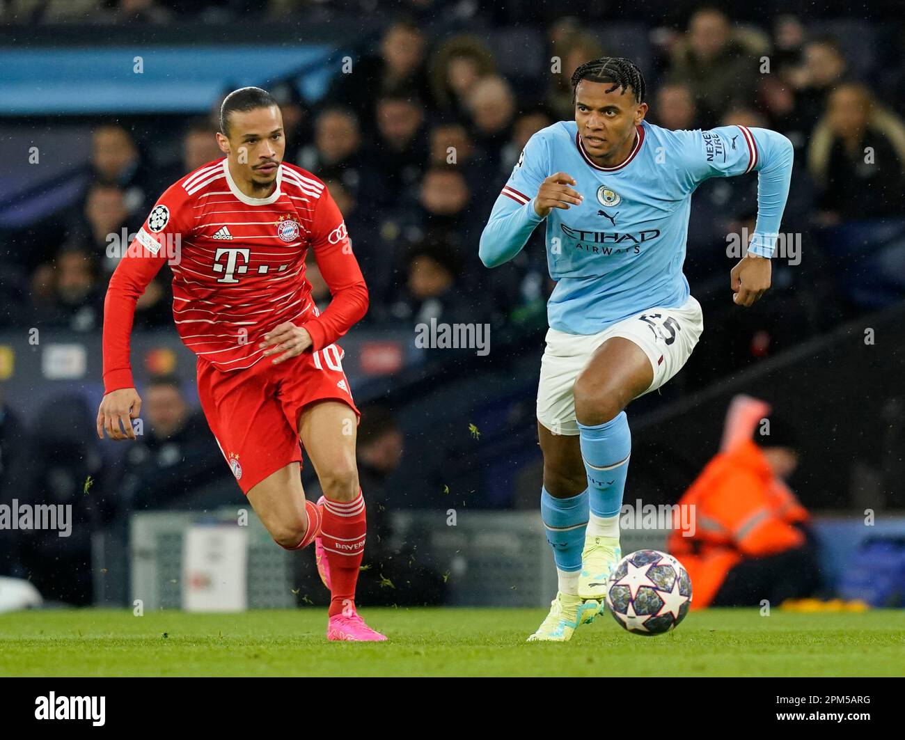 Manchester, Großbritannien. 11. April 2023. Leroy Sane von Bayern München und Manuel Akanji von Manchester City während des UEFA Champions League-Spiels im Etihad Stadium in Manchester. Der Bildausdruck sollte lauten: Andrew Yates/Sportimage Credit: Sportimage/Alamy Live News Stockfoto