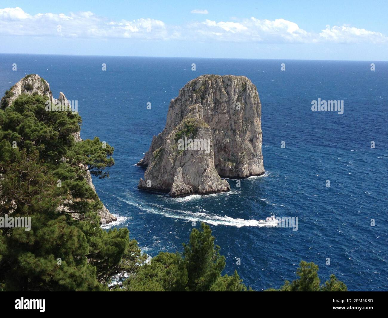 Ich Famosi ' Faraglioni di Capri Stockfoto