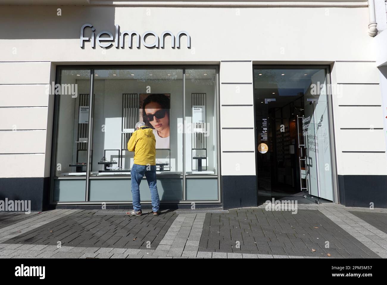 Filiale der Fielmann AG - Symbolbild, Nordrhein-Westfalen, Deutschland, Brühl Stockfoto