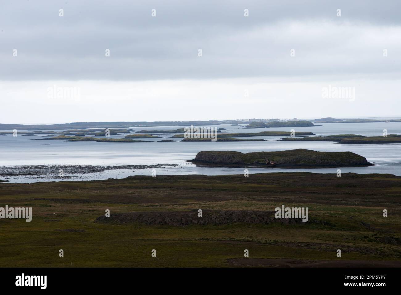 Wunderschöne Landschaft, Küste ohne Leute. Island Stockfoto