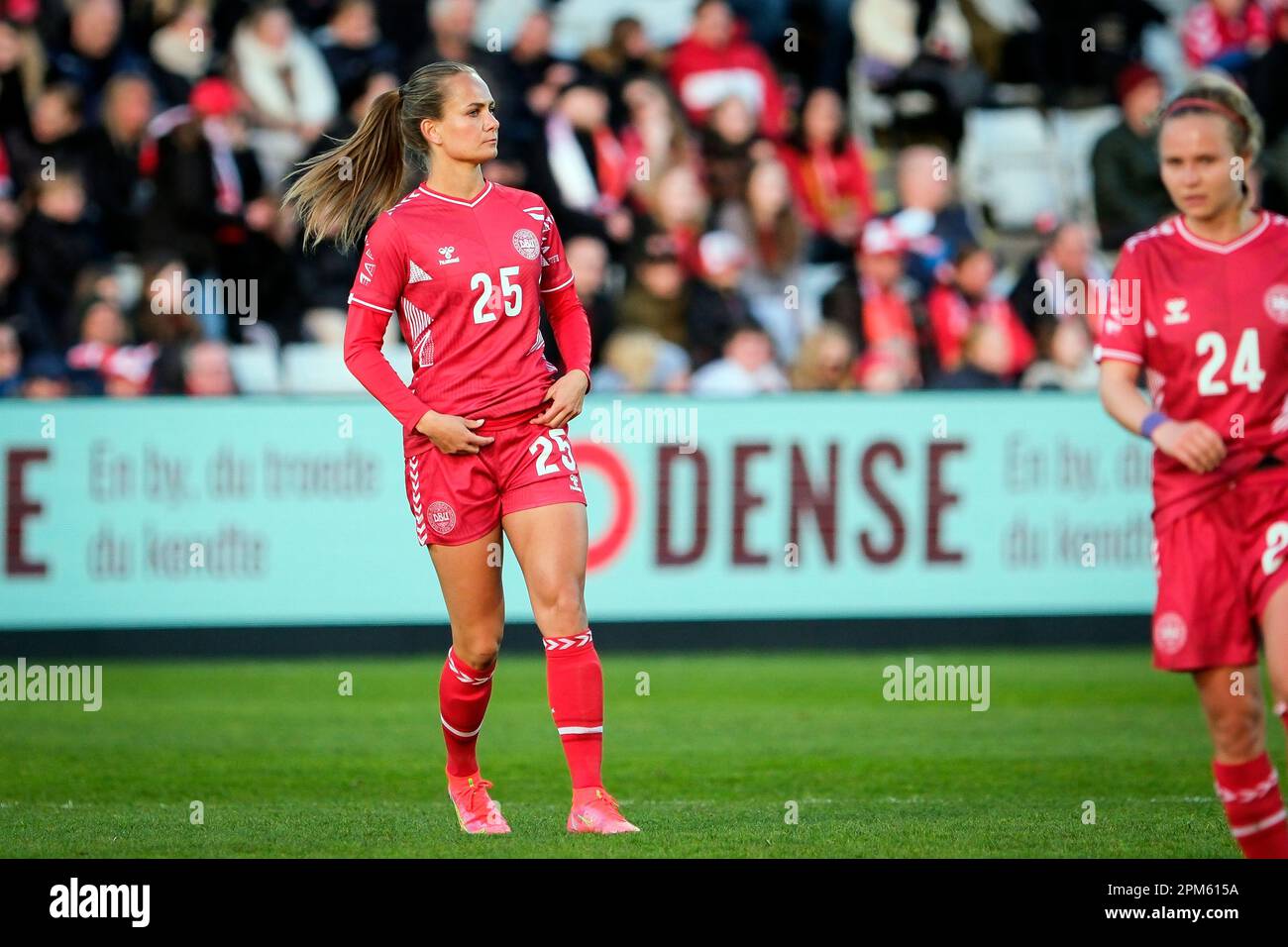 Odense, Dänemark. 11. April 2023. Frederikke Thogersen (25) aus Dänemark wurde während der Fußballfreundschaft zwischen Dänemark und Japan im Odense-Stadion in Odense gesehen. (Foto: Gonzales Photo/Alamy Live News Stockfoto