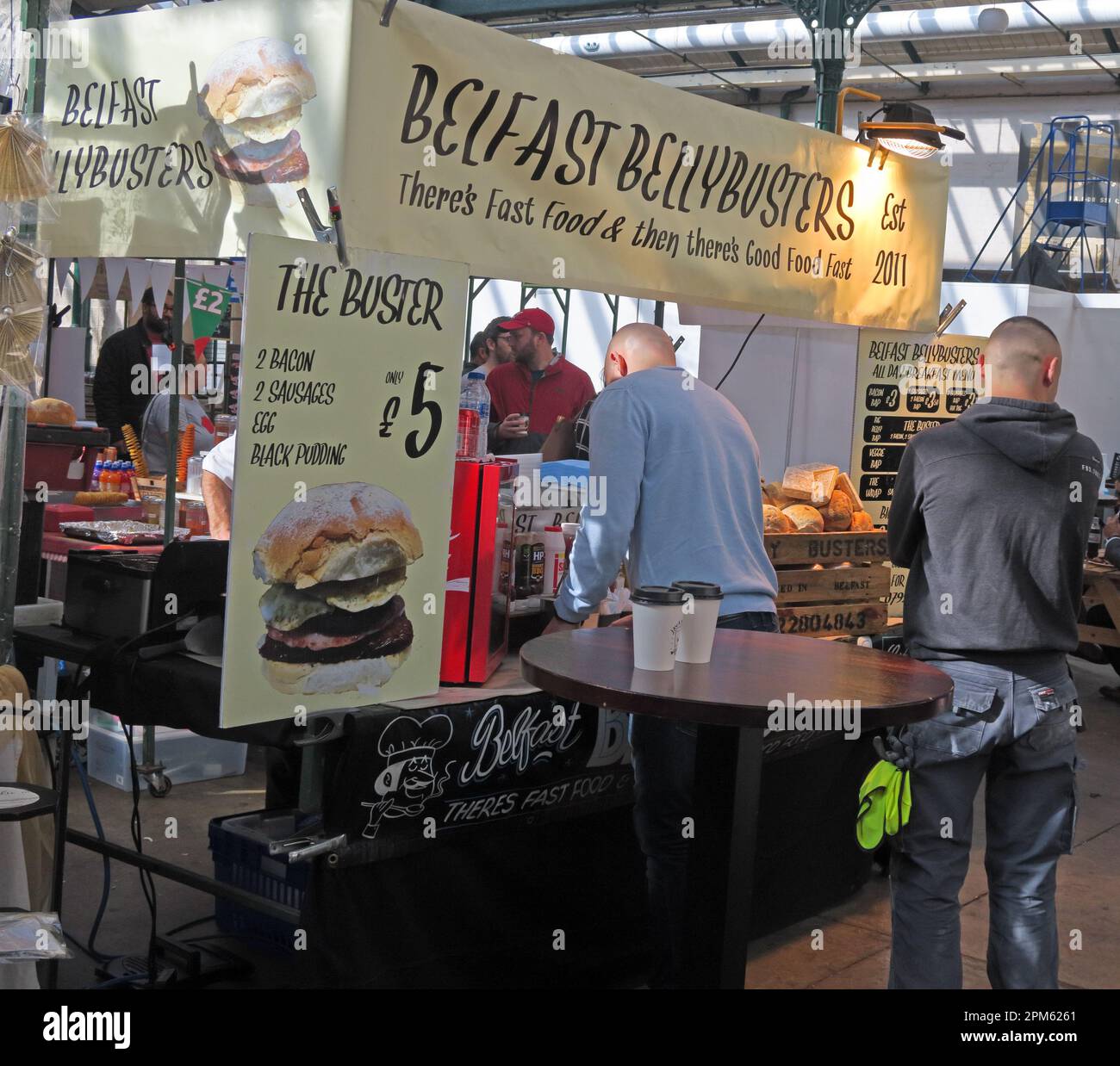 Belfast Bellybusters - Buster Rolls - St George's Market, East Bridge St, Belfast, Antrim, Nordirland, UK, BT1 3NQ Stockfoto