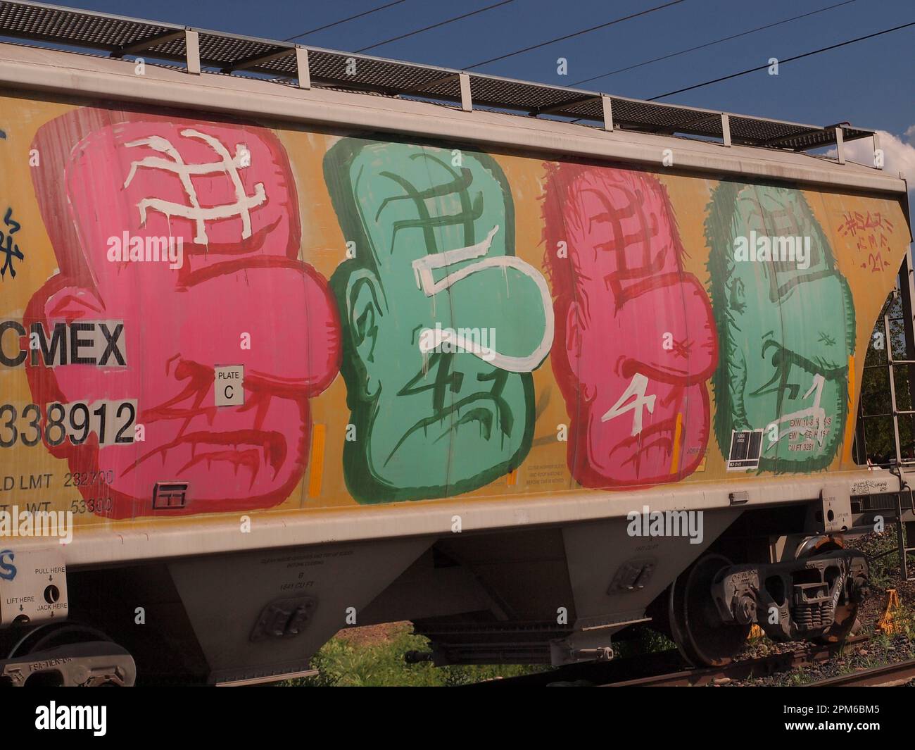 Graffiti-überdachter Eisenbahnwaggon in Chandler, Arizona, Stockfoto