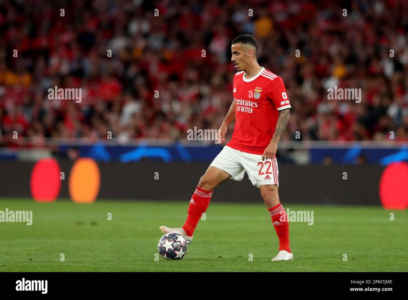 Lissabon, Portugal. 11. April 2023. Chiquinho aus Benfica in Aktion während des Viertelfinales der UEFA Champions League zwischen SL Benfica und Inter Mailand im Luz-Stadion in Lissabon, Portugal, am 11. April 2023. (Kreditbild: © Pedro Fiuza/ZUMA Press Wire) NUR REDAKTIONELLE VERWENDUNG! Nicht für den kommerziellen GEBRAUCH! Kredit: ZUMA Press, Inc./Alamy Live News Stockfoto