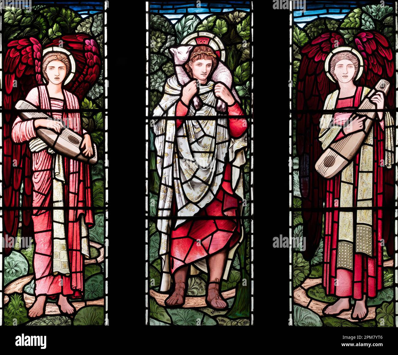 Christ der gute Hirte von Sir Edward Burne-Jones (Ende des 19. Jahrhunderts) in der St. Mary and All Saints Church, Whalley, Lancashire, Großbritannien Stockfoto