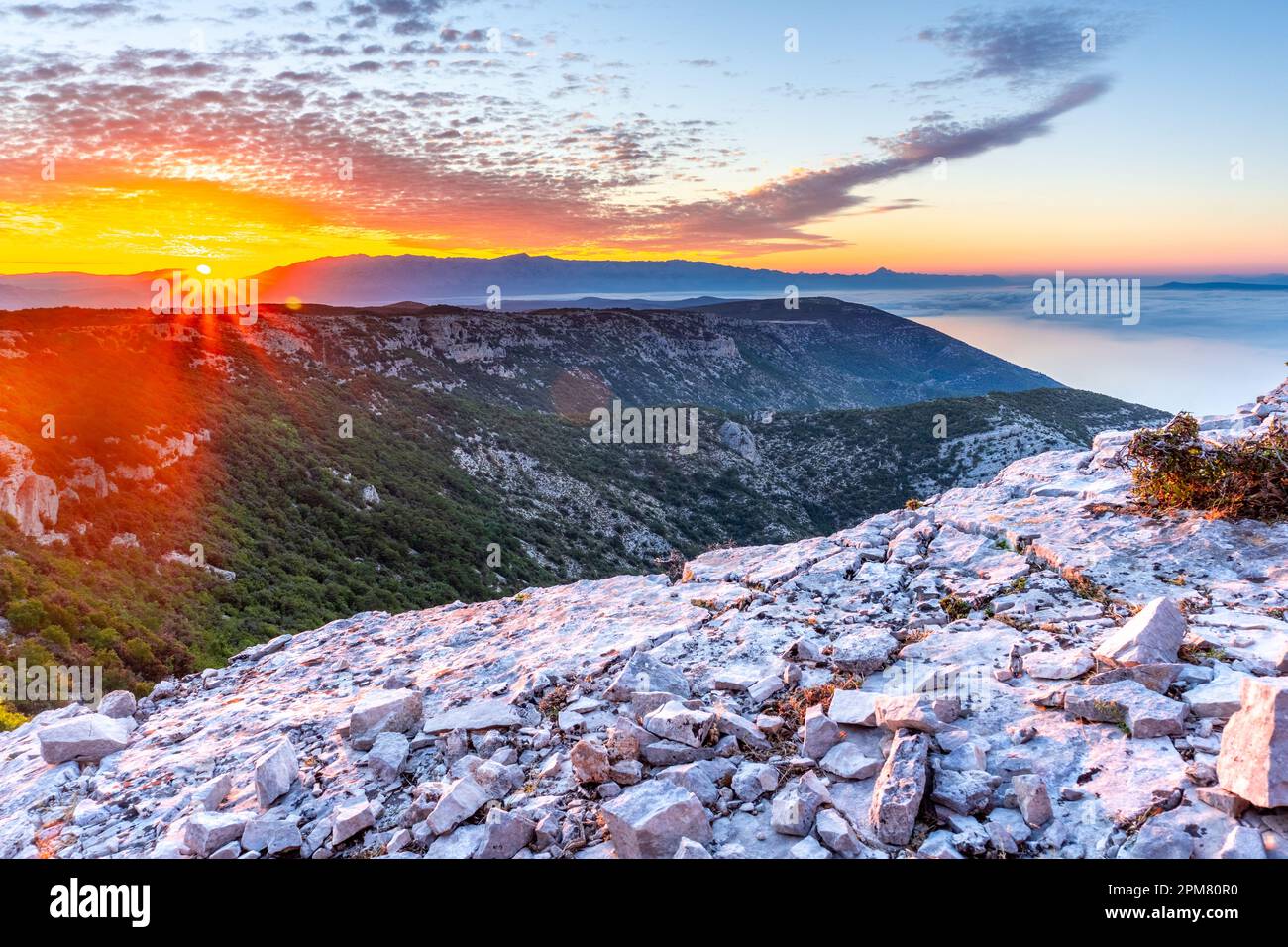 Sonnenaufgang auf Vidova Gora Brac Kroatien Stockfoto