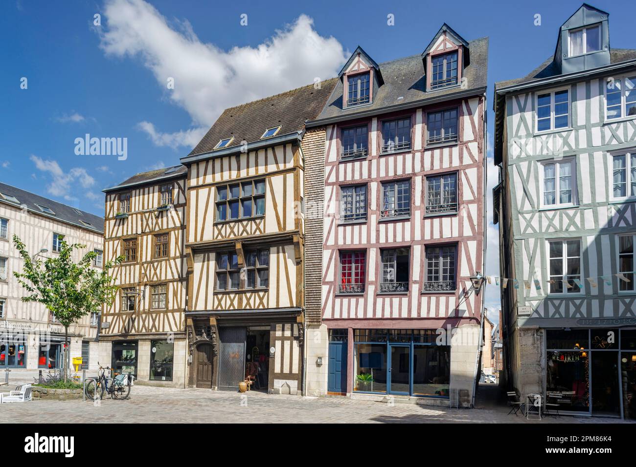 Frankreich, seineMaritime (76), Rouen, Place du Lieutenant Aubert