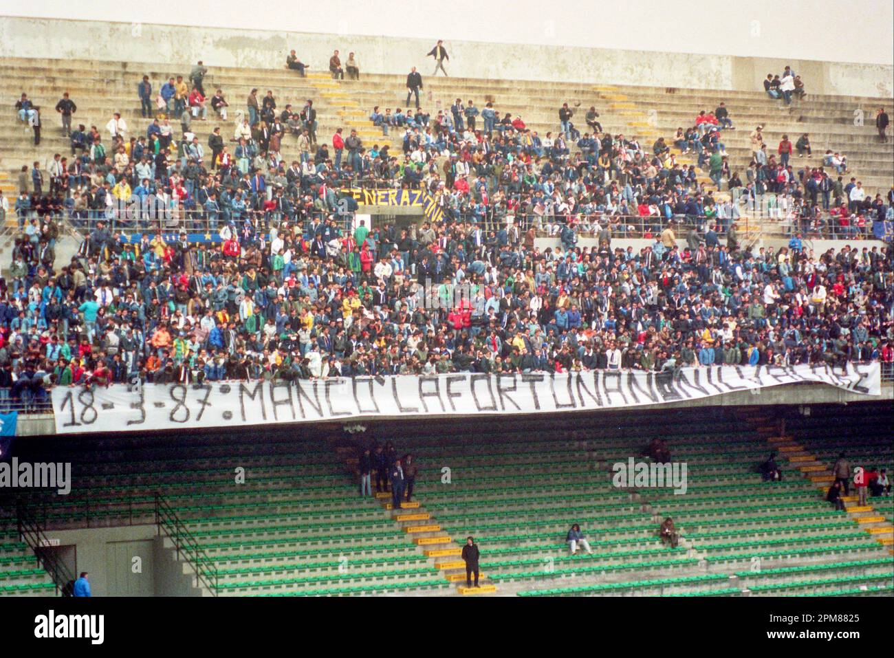 Italien Ultras Season Serie A 1986-87 - auf dem Foto - Inter-napoli-Banner für Inter-goteborg uefa Stockfoto