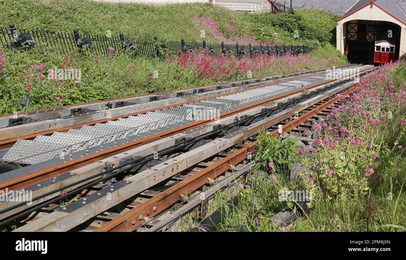 Die Bahnstrecke einer Steilküsten-Klippenbahn. Stockfoto