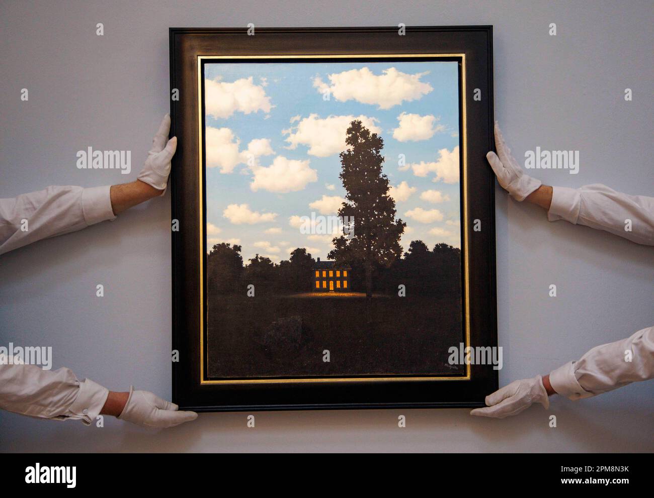 Magritte Das Reich Der Lichter Rene magritte oloempire des lumiereso -Fotos und -Bildmaterial in hoher