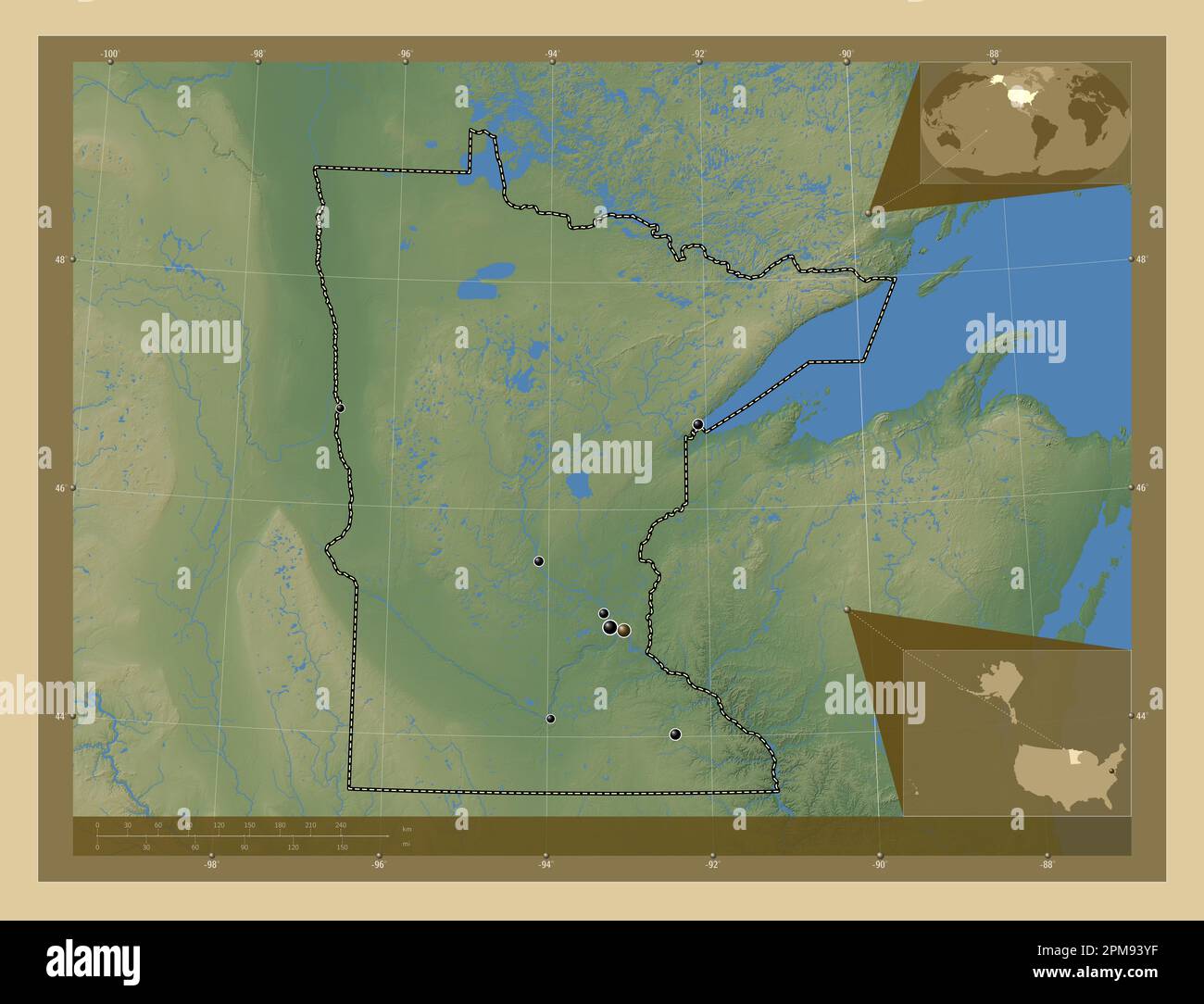 Minnesota, Bundesstaat der Vereinigten Staaten von Amerika. Farbige Höhenkarte mit Seen und Flüssen. Standorte der wichtigsten Städte der Region. Ecke Zusatz l Stockfoto