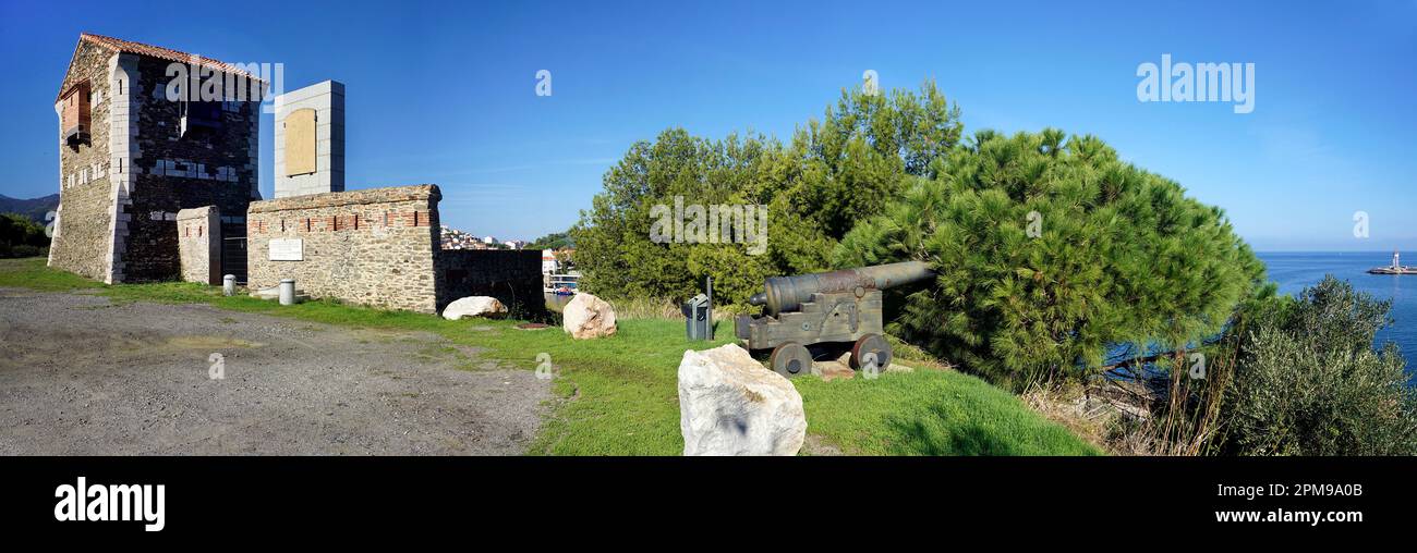 Redoute Béar, Festung am Hafeneingang von Port Vendres, Pyrénées-Orientales, Languedoc-Roussillon, Südfrankreich, Frankreich, Europa Stockfoto