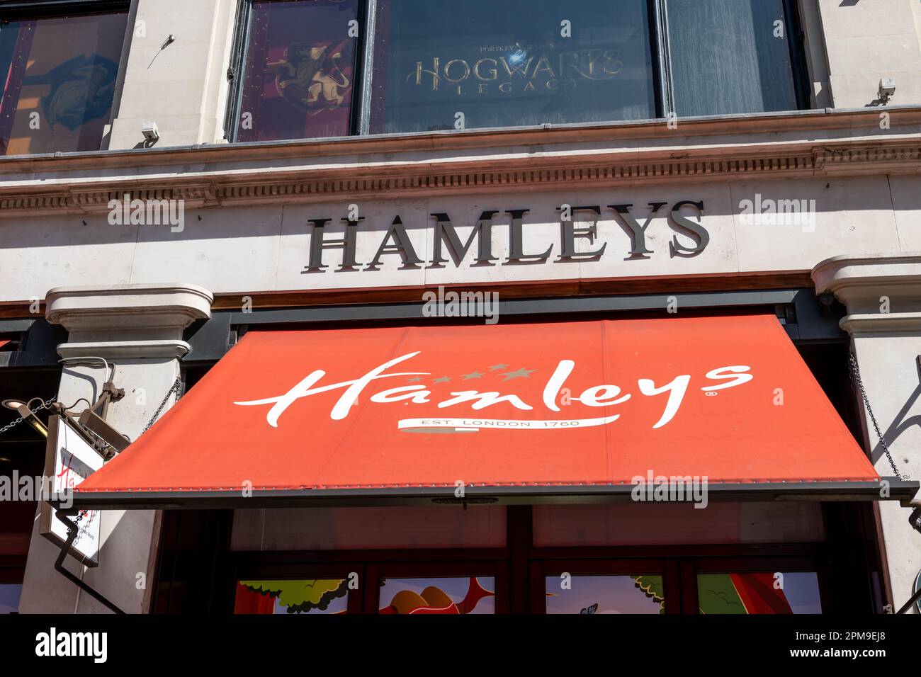 Nach London. GROSSBRITANNIEN - 04.09.2023. Der weltberühmte Spielzeugladen Hamleys in der Regent Street. Stockfoto