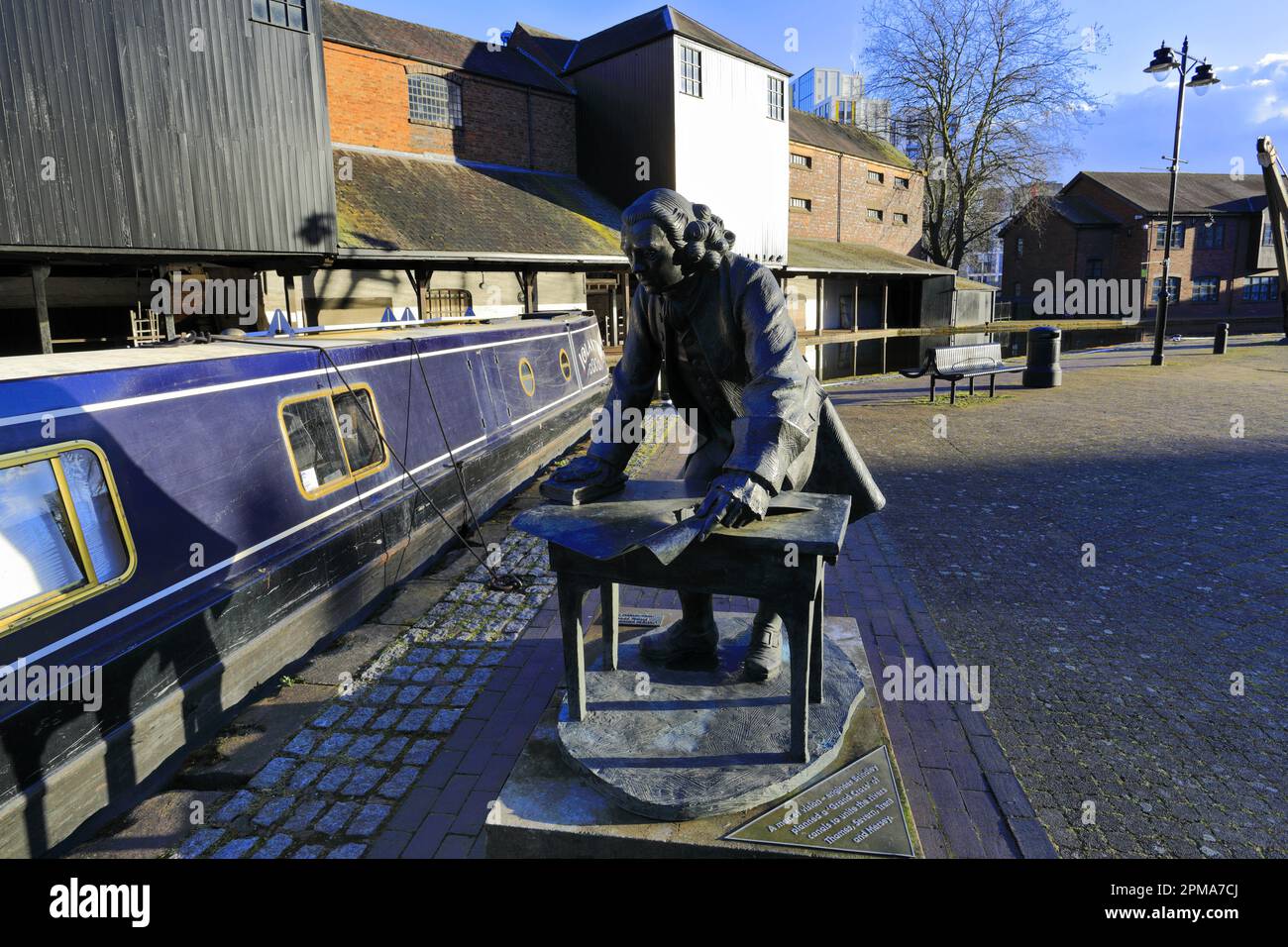 Die James Brindley Statue im Canal Basin am Coventry Canal, Coventry City, Warwickshire, England, Großbritannien Stockfoto