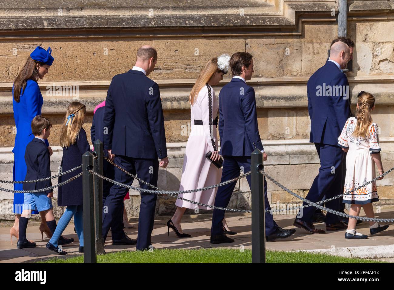 Windsor, Großbritannien. 9. April 2023. Mitglieder der königlichen Familie, darunter Catherine, Prinzessin von Wales, Prinz Louis, Prinzessin Charlotte, Prinz William, Prinz von Wales, Prinzessin Beatrice, Edoardo Capelli Mozzi und Mike Tindall kommen an, um an der Ostersonntagskirche in der St. George's Chapel im Schloss Windsor teilzunehmen. Der Ostersonntag ist der Mittelpunkt der Osterfeier der königlichen Familie und dies wird der erste ohne Königin Elizabeth II. Sein Kredit: Mark Kerrison/Alamy Live News Stockfoto
