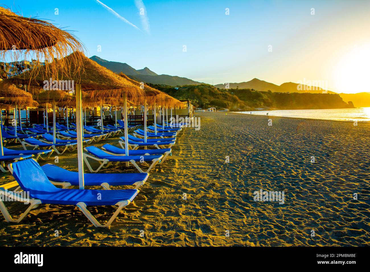 "Nerja, Andalusien, Provinz Malaga/Spanien - März 26 2023 : die Stadt Nerja liegt wunderschön am Alboran Meer" Stockfoto