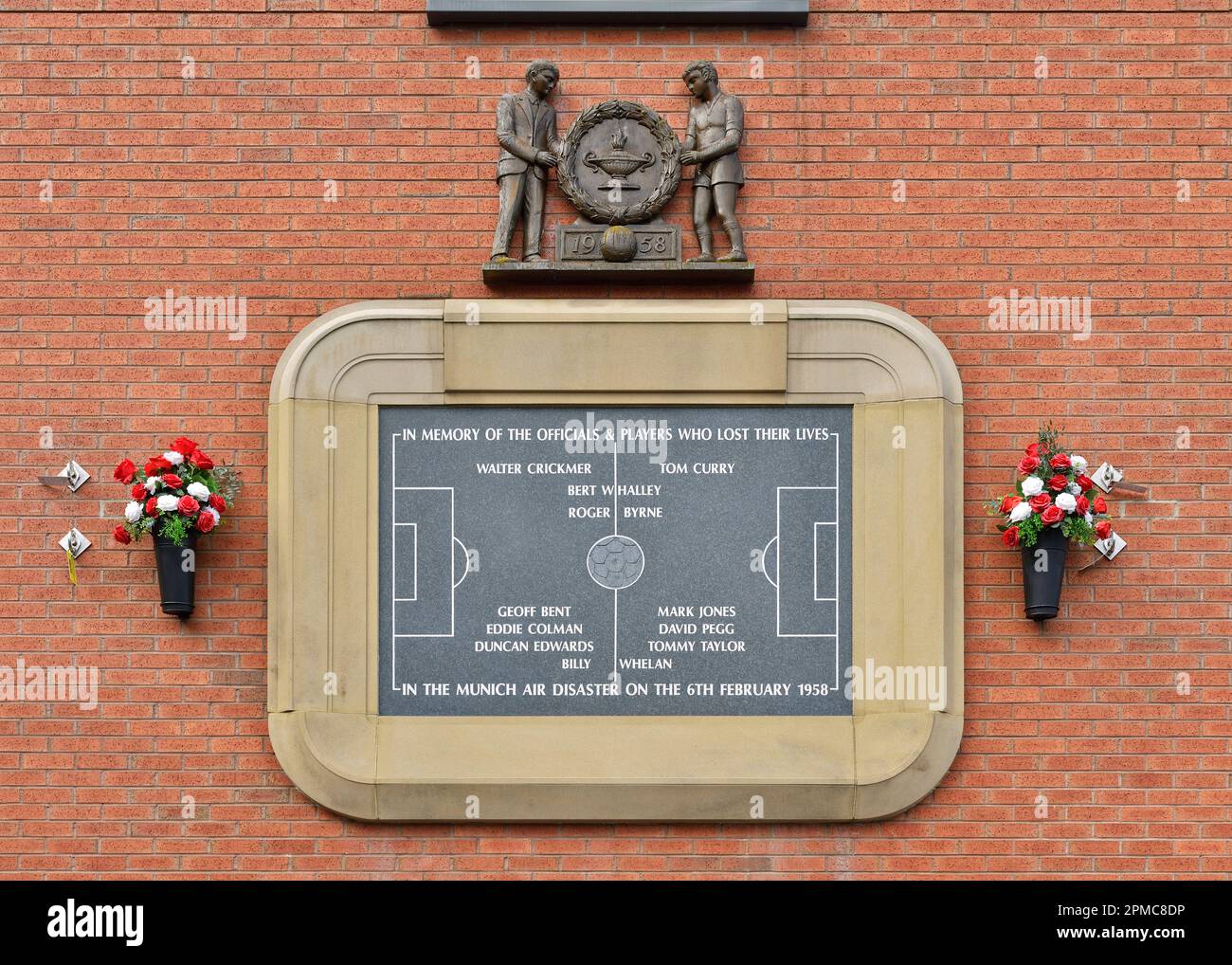 München Air Crash Memorial, Old Trafford, Manchester, Großbritannien Stockfoto