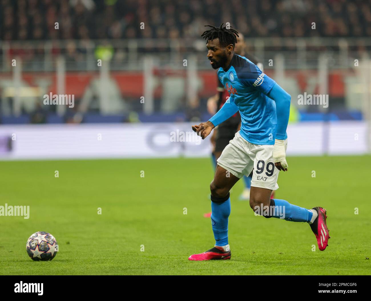 Mailand, Italien. 12. April 2023. Mailand April 12 G. Meazza Stadium UEFA Champions League 2022/23 AC Mailand - SSC Napoli auf dem Foto : Anguissa napoli Guthaben: Christian Santi/Alamy Live News Stockfoto