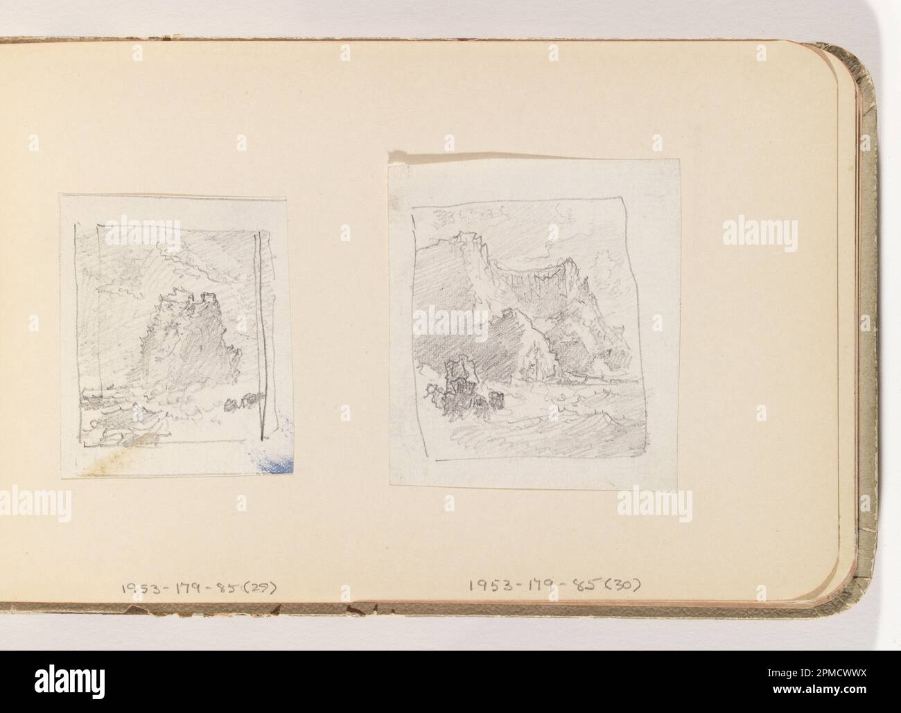 Album Page, Cliffs in Ocean; William Trost Richards (amerikanisch, 1833–1905); USA; Graphit auf weißem Papier, liniert; 6 x 5 cm (2 3/8 x 1 15/16 Zoll), unregelmäßig Stockfoto