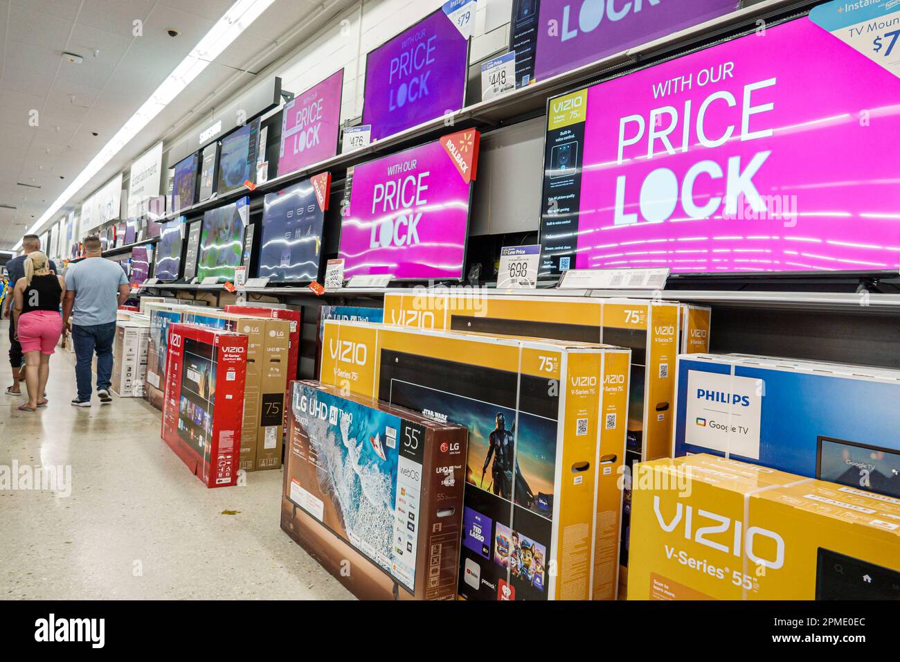 Miami Florida Doral, Walmart Supercenter Discount, große Box-Abteilung, Breitbild-Flachbild-TV, Vizio Phillips, Geschäfte, Geschäftsleute Stockfoto