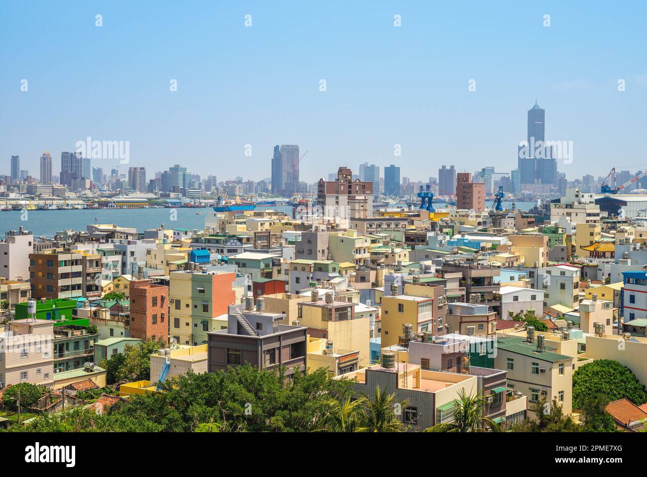 Landschaft der Stadt Kaohsiung und des Hafens in Taiwan Stockfoto