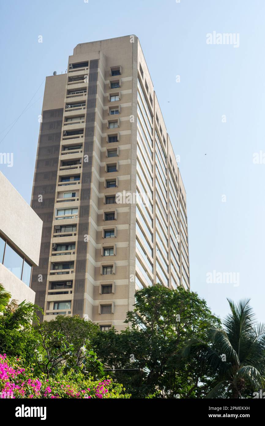 Das Äußere des berühmten N.C.P.A. Appartementgebäude am Nariman Point in Mumbai, Indien Stockfoto
