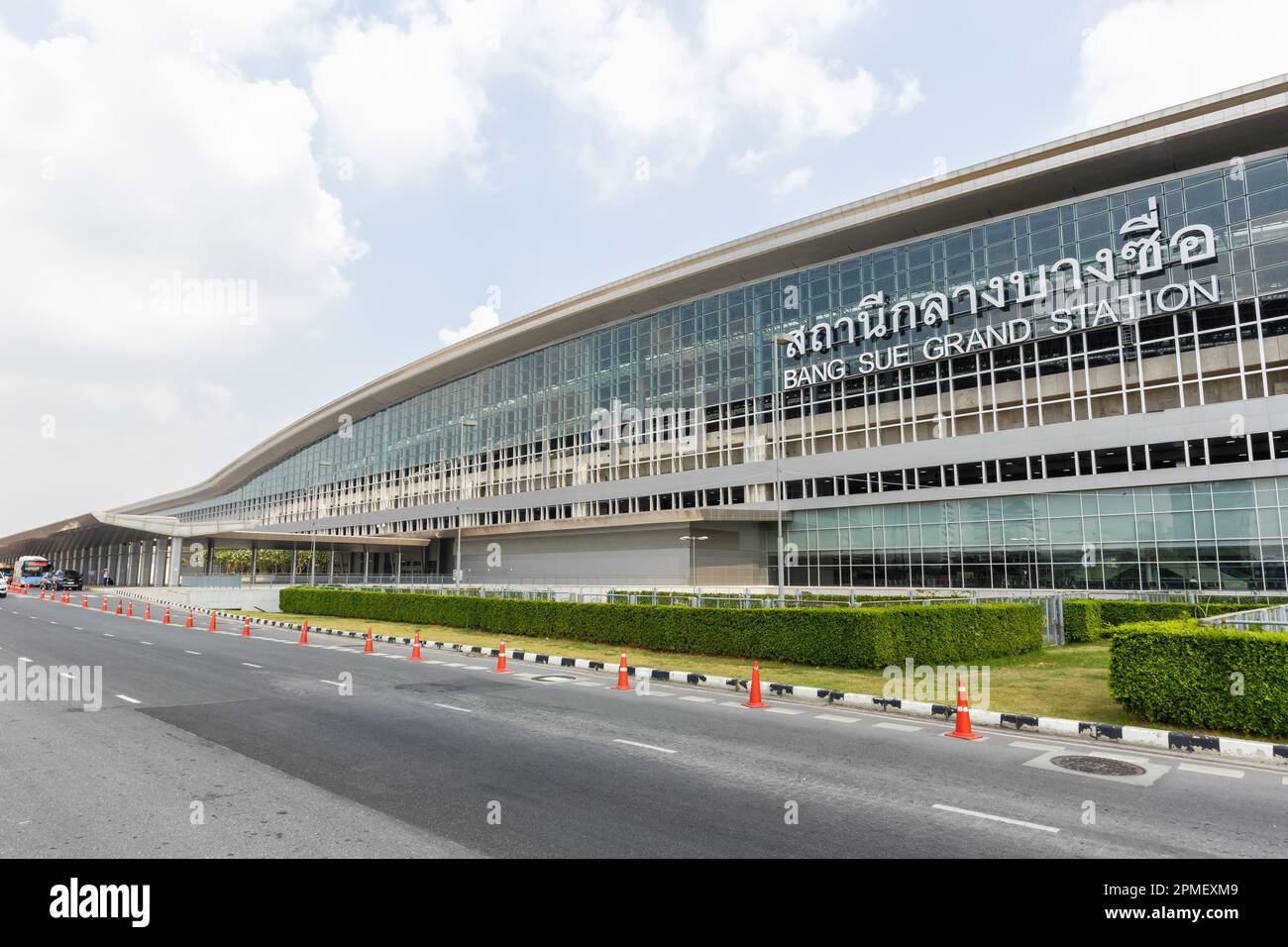 Bangkok, Thailand – 14. Februar 2023: Bang Sue Grand Railway Station in Bangkok, Thailand. Stockfoto