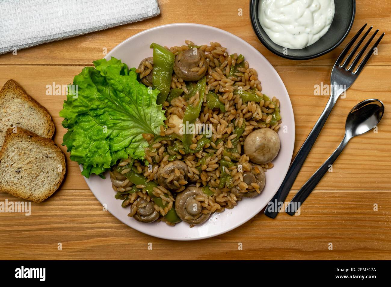 Risoni Pasta - Linsen und Kichererbsen mit Pilzen, knusprig gebratene ...