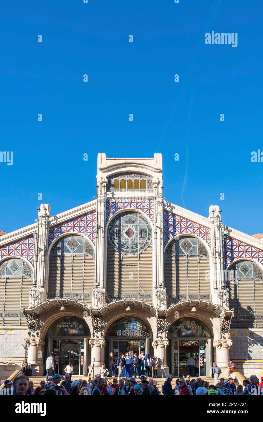 Spanien, Valencia, zentraler Markt im Jugendstil (modernistischen) Stil entworfen in den 1920s von den Architekten Alexandre Soler i March und Francesc Guàrdia i Vial dann Enrique Viedma und Angel Romani mit einer Einweihung im Jahr 1928 Stockfoto