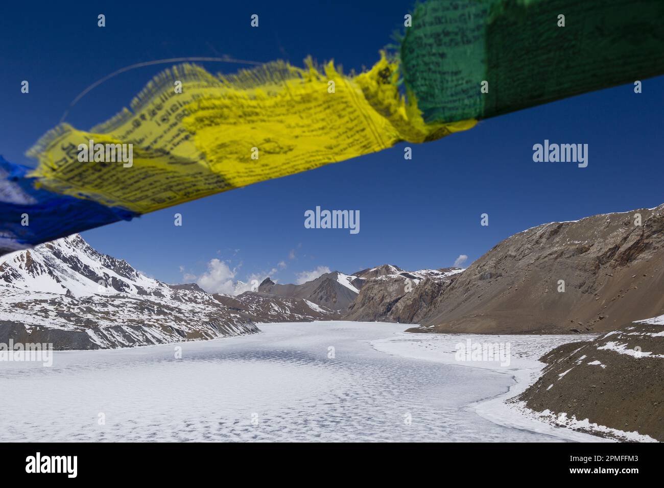 Nepal, Annapurna Conservation Area Project, der gefrorene Tilicho See (4919m), einer der höchsten Seen der Welt Stockfoto