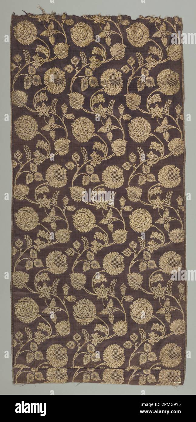 Textil (Indien); Seide, Metallfäden; Kette x Schuss: 111,1 x 51,9 cm (43 3/4 x 20 7/16 Zoll) Stockfoto