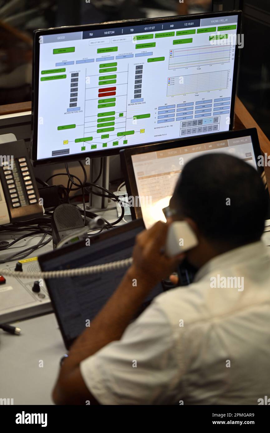 Cayenne, Frankreich. 13. April 2023. Abbildung zeigt einen königlichen Besuch beim Start der ESA-Mission „Juice“ „Jupiter Icy Moons Explorer“ vom Guayana Space Centre in Kourou, Französisch-Guayana, Frankreich, am Donnerstag, den 13. April 2023. BELGA FOTO ERIC LALMAND Kredit: Belga News Agency/Alamy Live News Stockfoto