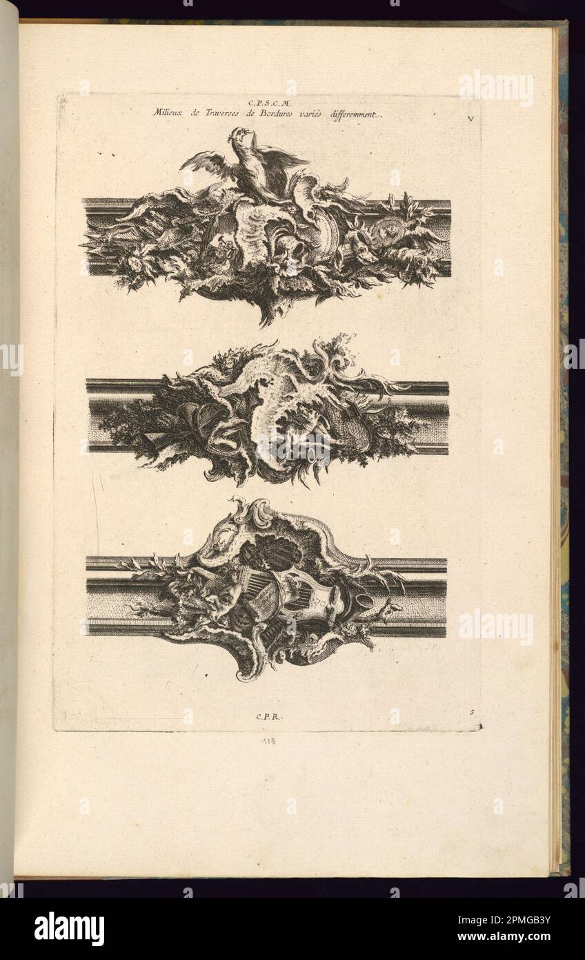 Print, milieux de Traverses de Bordures Variés Differemment; entworfen von Francois de Cuvilliés the Elder (Belgien, aktives Deutschland, 1695 - 1768); Deutschland; Ätzen und Gravieren auf cremefarbenem Laienpapier; Platemark: 33,2 x 22,3 cm (13 1/16 x 8 3/4 Zoll) Blatt: 44 x 28,6 cm (17 5/16 x 11 1/4 Zoll) Stockfoto