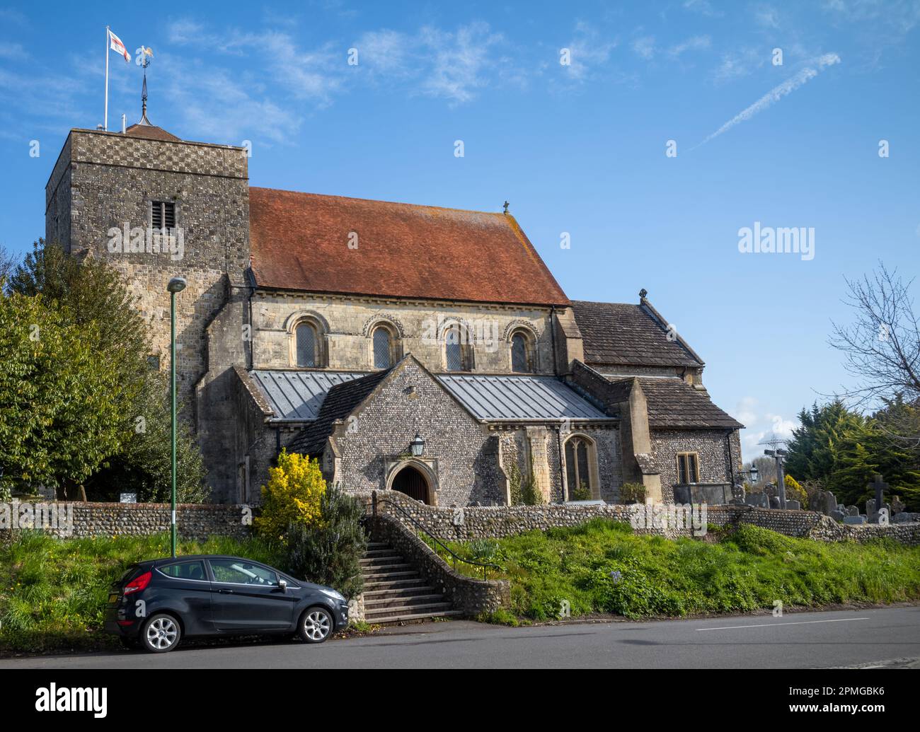 Die 1.000 Jahre alte Anglican Steyning Parish Church of St Andrew's and St Cuthman's in Steyning, West Sussex, Großbritannien. Stockfoto