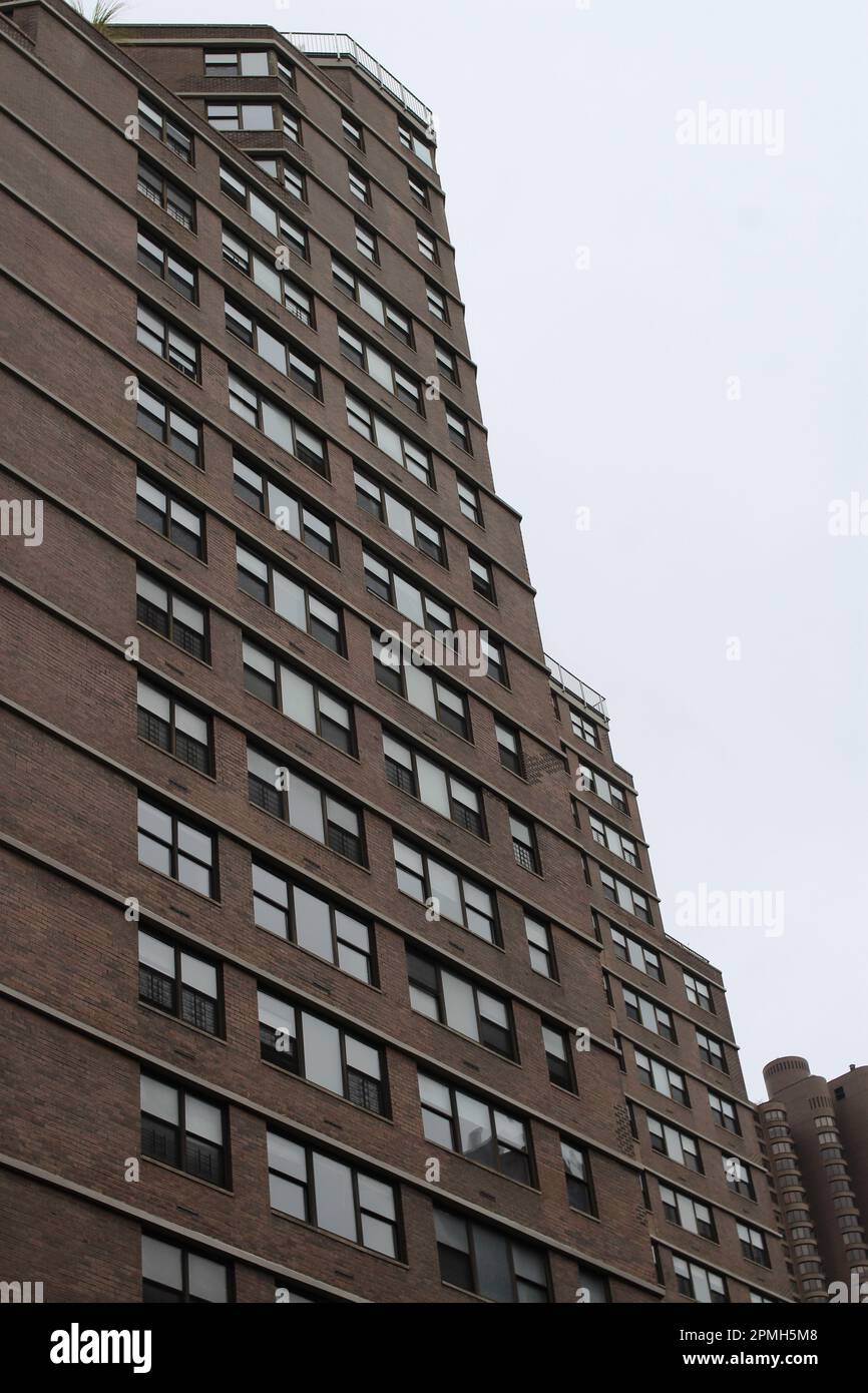 NEW YORK, USA - 15. NOVEMBER 2016 Details des Gebäudes in der Innenstadt an einem bewölkten Tag Stockfoto