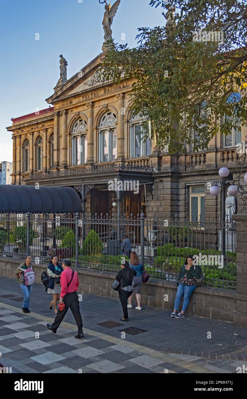 San Jose, Costa Rica - das Nationaltheater von Costa Rica im Zentrum von San Jose. Das Theater wurde 1897 eröffnet. Stockfoto