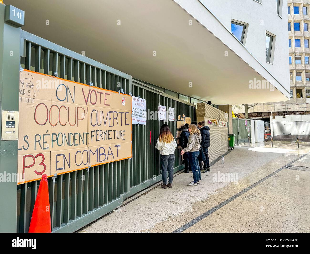 Paris, Frankreich, Student Strike, Building Occupation University of Paris, Nouvelle Sorbonne, Rentenrecht und Proteste in Frankreich, 04/13/2023 Stockfoto