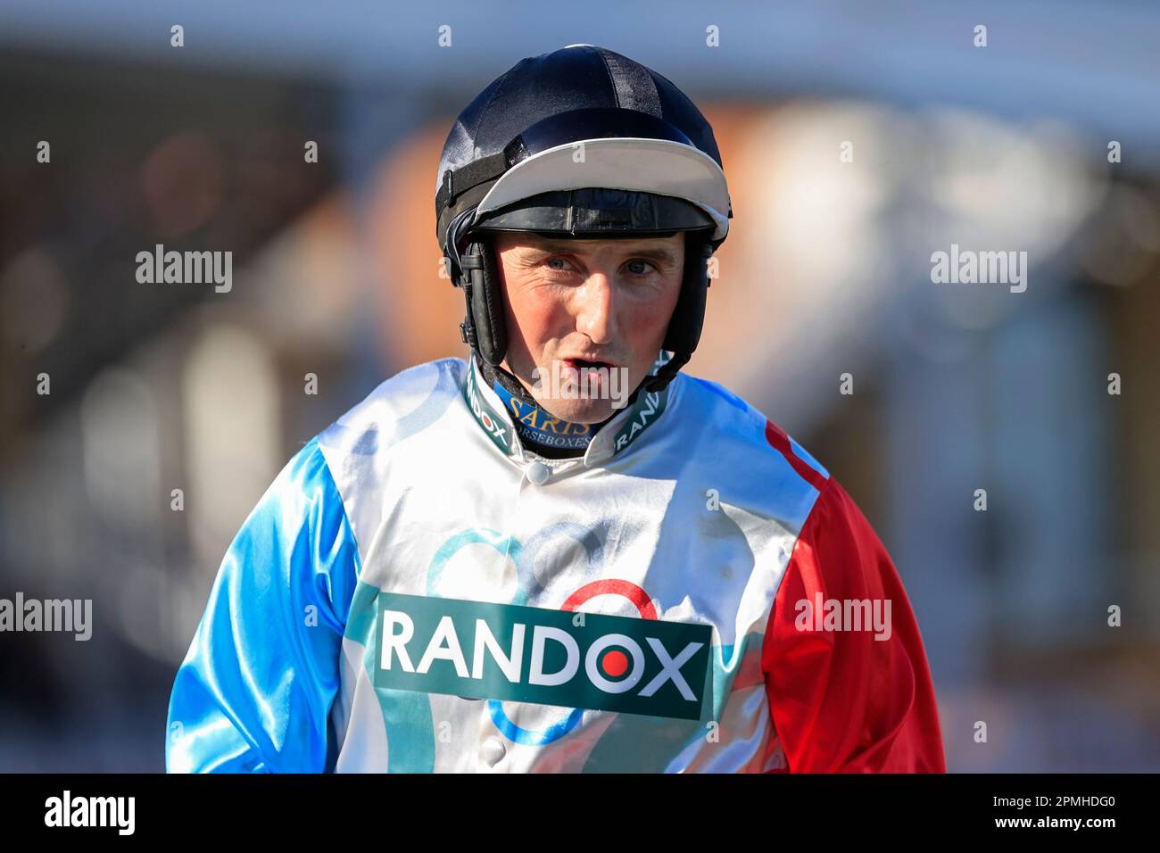 Jockey Stephen MulQueen beim Randox Grand National Festival 2023 Opening Day auf der Rennbahn Aintree, Liverpool, Großbritannien. 13. April 2023. (Foto von Conor Molloy/News Images) in Liverpool, Vereinigtes Königreich, 4/13/2023. (Foto: Conor Molloy/News Images/Sipa USA) Guthaben: SIPA USA/Alamy Live News Stockfoto