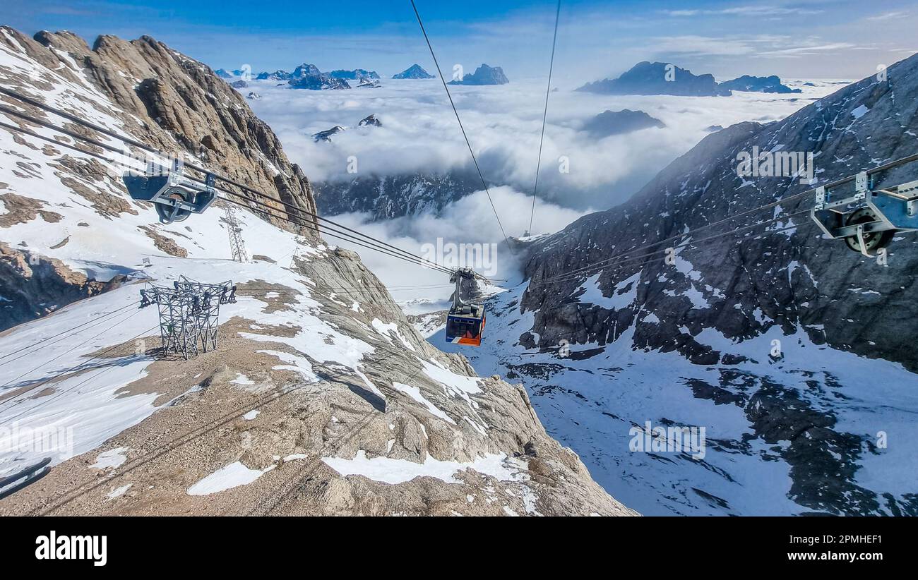 Blick vom Marmolada-Berg über den Dolomiten-Nationalpark, UNESCO-Weltkulturerbe, Südtirol, Italien, Europa Stockfoto