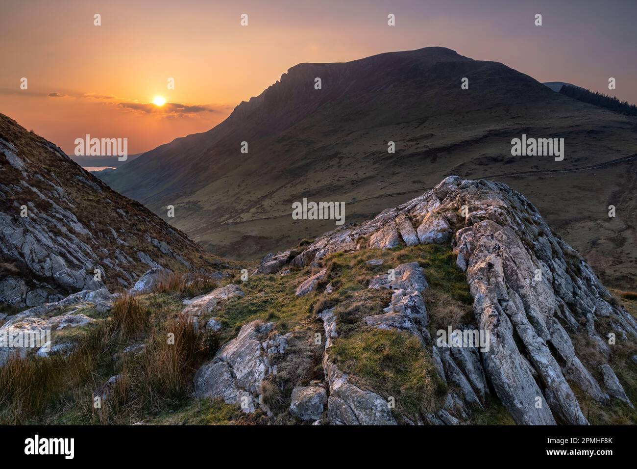 Mynydd Mawr aus Clogwyngarreg at Sunset, Snowdonia National Park, Eryri, North Wales, Vereinigtes Königreich, Europa Stockfoto