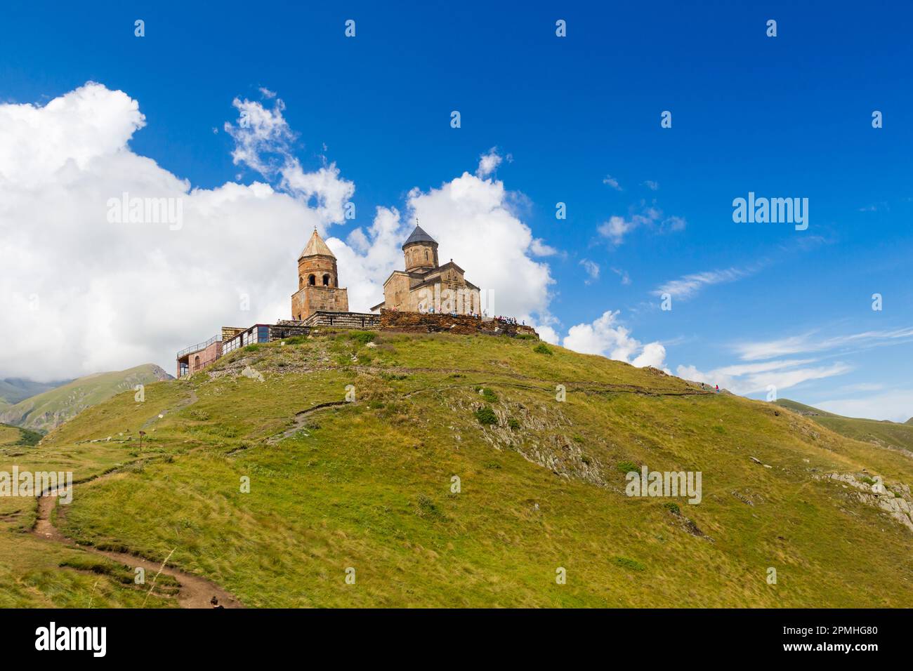 Gergeti Trinity Church (Holy Trinity Church) (Tsminda Sameba), Kazbegi Mountains, Georgien, Zentralasien, Asien Stockfoto