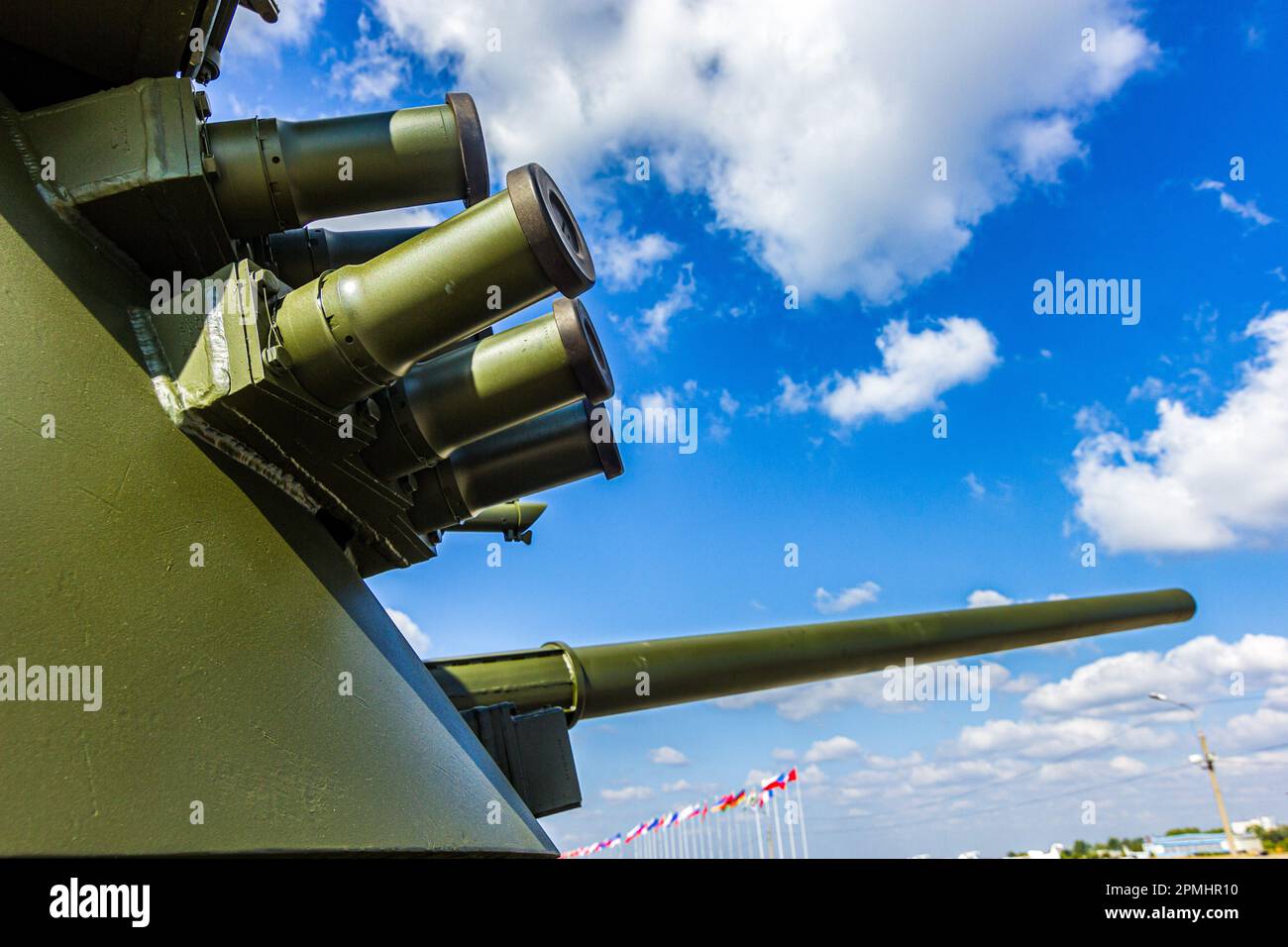 120-mm-selbstfahrende Artillerie- und Mörtelanlage 2S31 Wien der Russischen Armee auf der Ausstellung in Zhukowsky Stockfoto