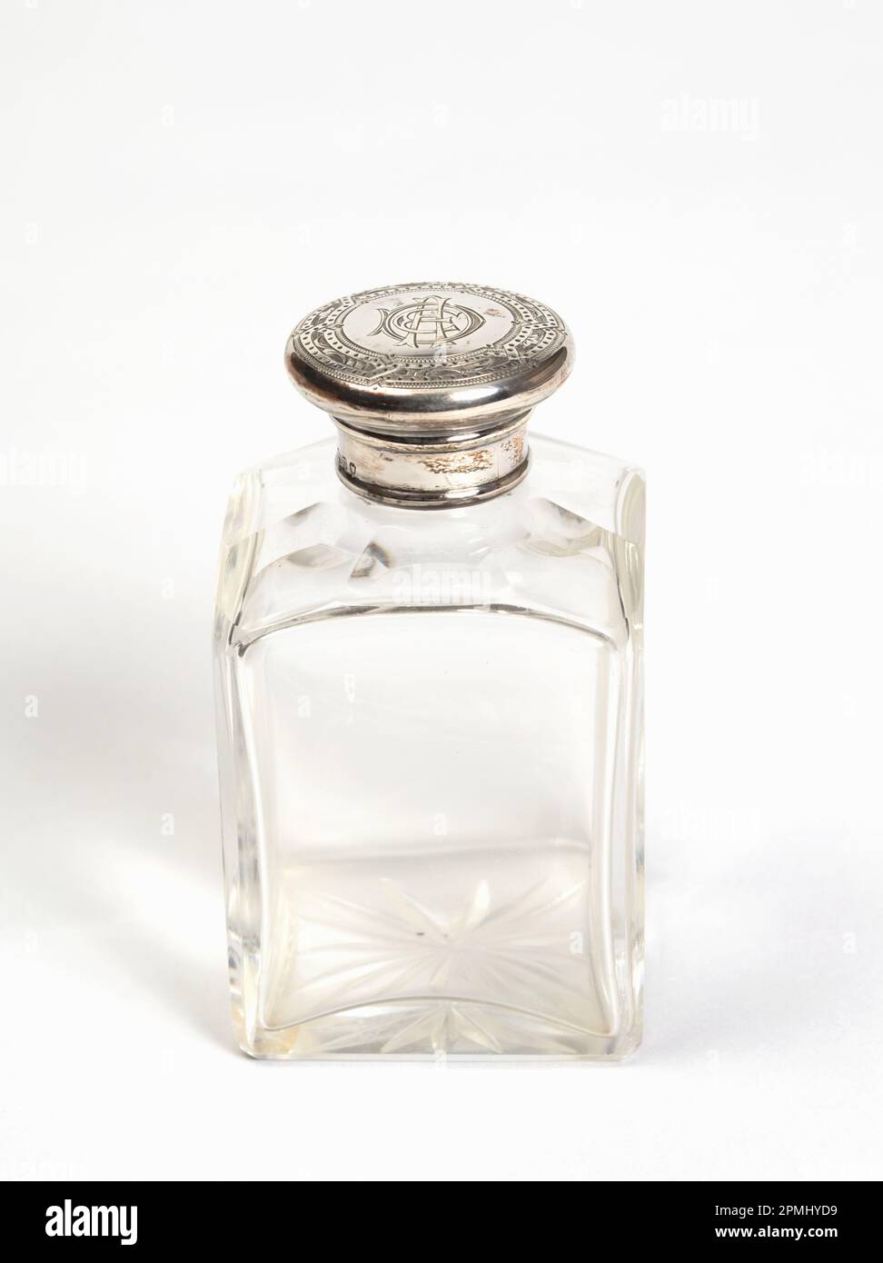 Flasche und Deckel (England); hergestellt von Asprey & Son Co (Vereinigtes Königreich); Glas, Silber Stockfoto