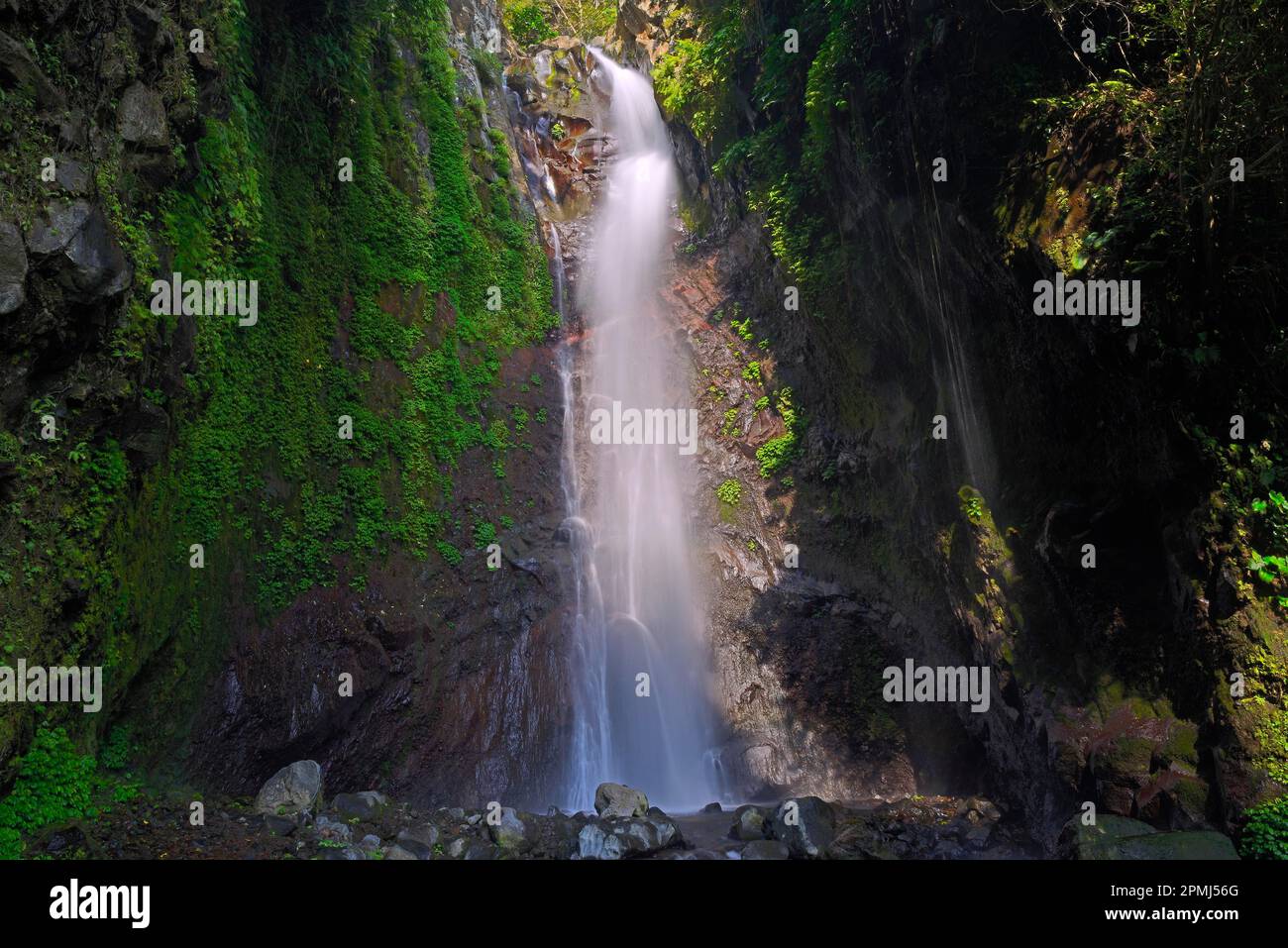 Yeh Mempeh Wasserfall, Nordbali, Bali, Indonesien Stockfoto