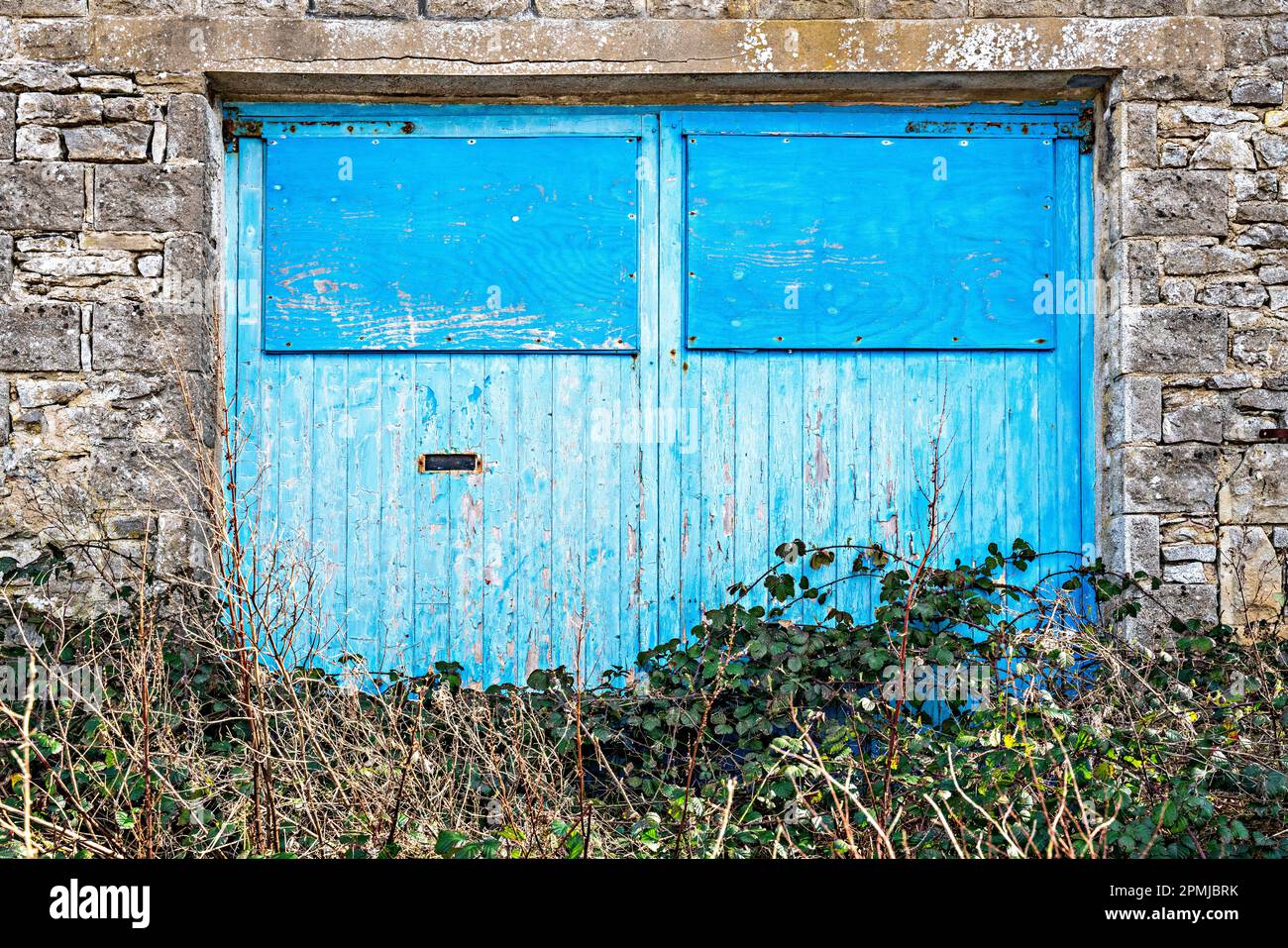 Steingebäude mit Blick auf den Fluss Kent in Arnside Stockfoto