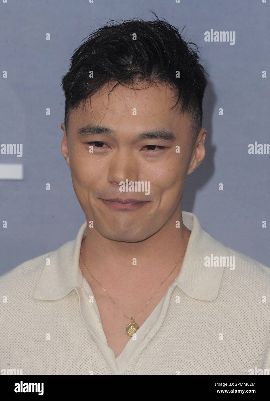 Los Angeles, Kalifornien. 13. April 2023. John Harlan Kim bei der Ankunft für DAS LETZTE, WAS ER MIR SAGTE Premiere, Regency Bruin Theatre, Los Angeles, CA, 13. April 2023. Kredit: Elizabeth Goodenough/Everett Collection/Alamy Live News Stockfoto